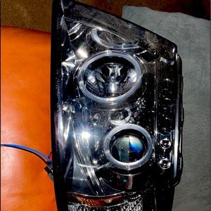 SPY-HL-5950 pair of halo led headlights brand new in box Ford Expedition 2003